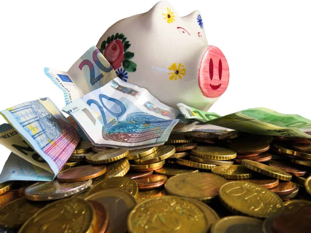 money, currency, finance, cómo ganar dinero extra