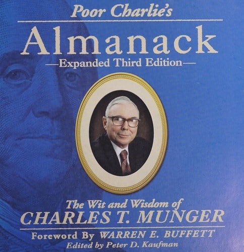 Portada de Poor Charlie's Almanack, de Charles T. Munger, editado por Peter D. Kaufman
